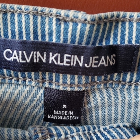 Calvin Klein Blue Pinstripe Jean Shorts Casual Denim Style - Picture 2 of 11